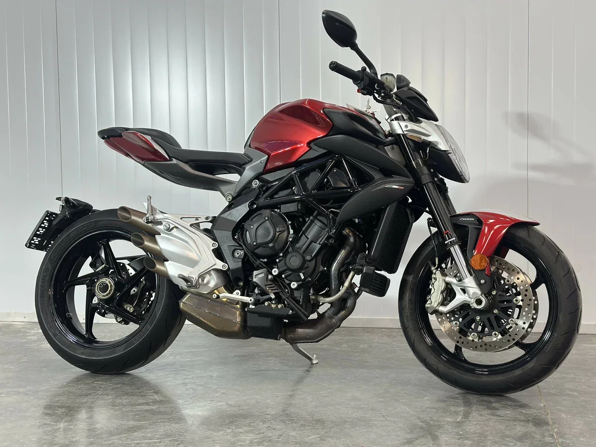 MV Agusta Brutale 800