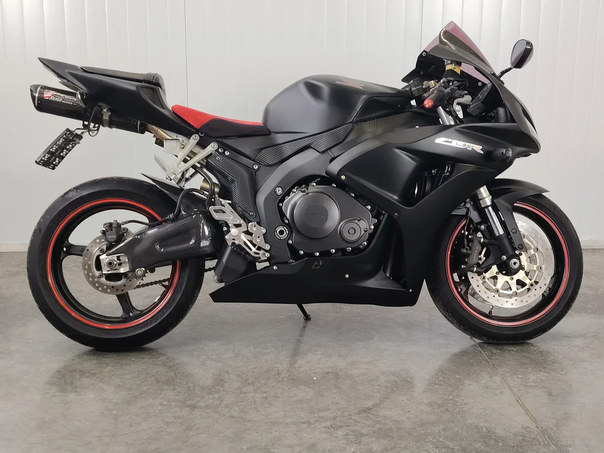 Honda CBR1000RR Fireblade