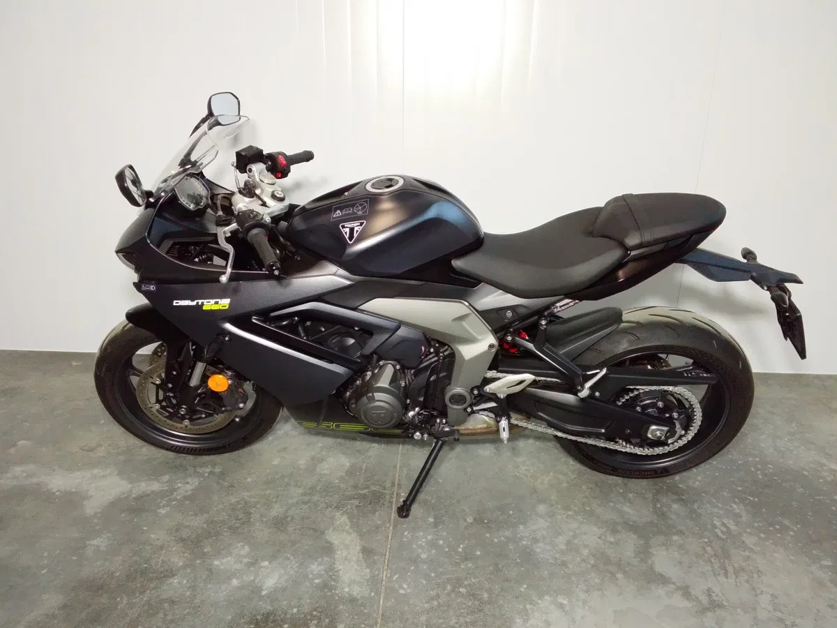 Triumph Daytona 660