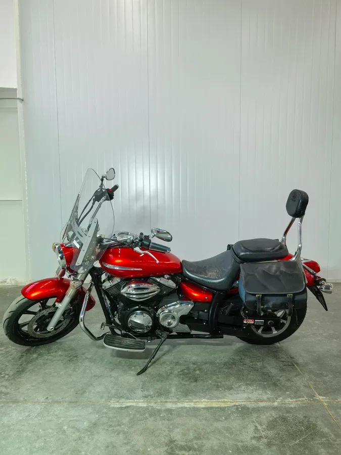 Yamaha XVS950