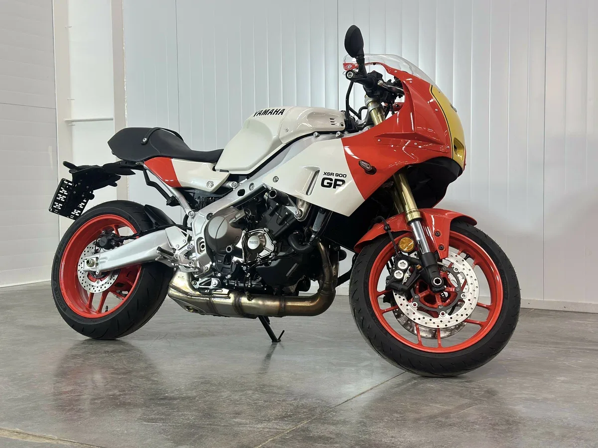 Yamaha XSR900