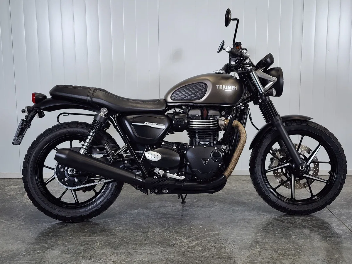 Triumph Street Twin
