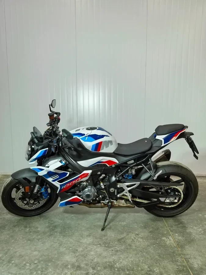 BMW M 1000 R