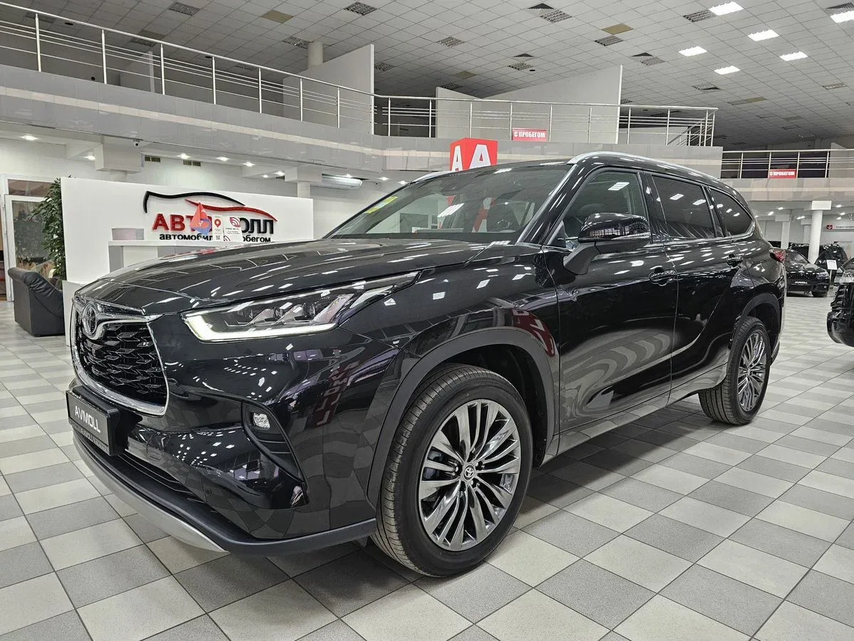 Toyota Highlander IV (U70)