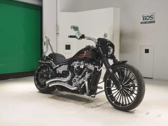 Harley-Davidson Breakout