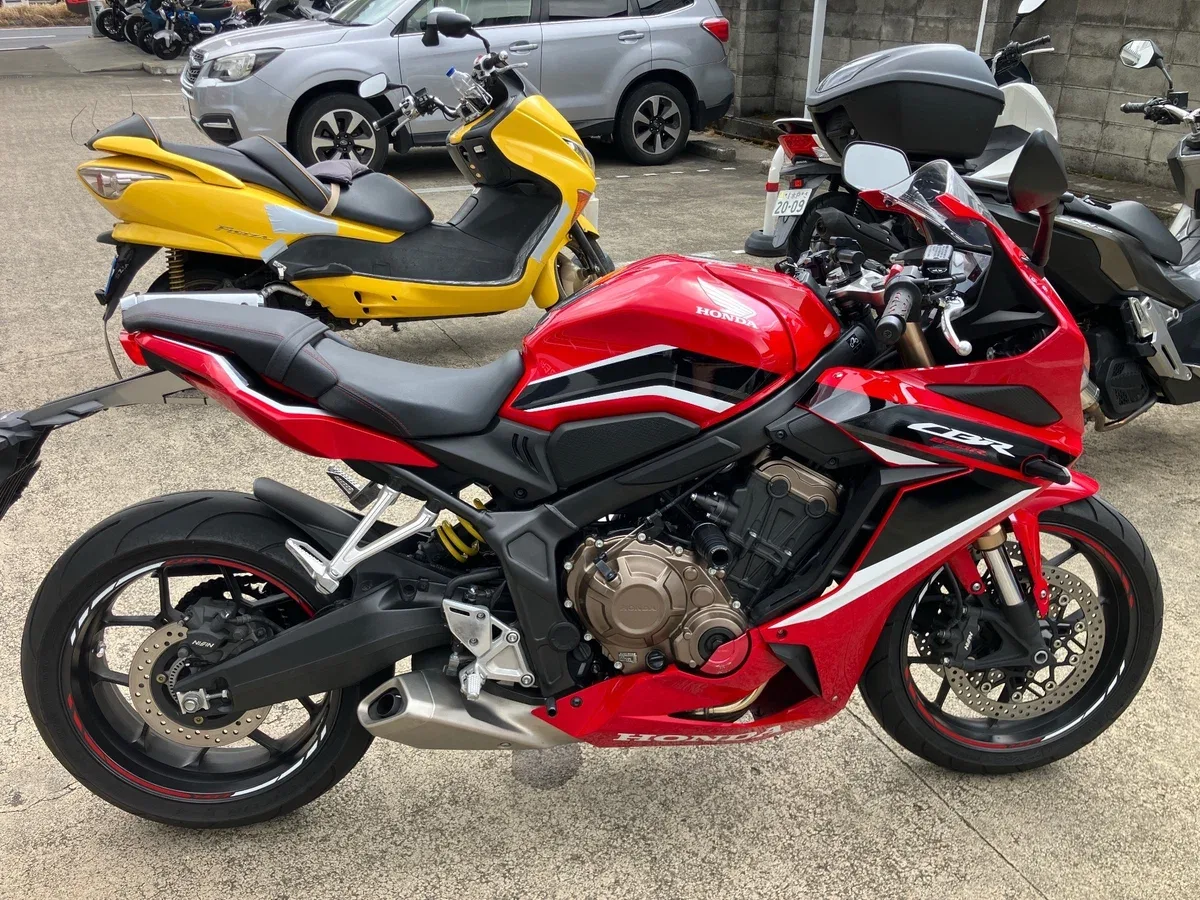 Honda CBR650R
