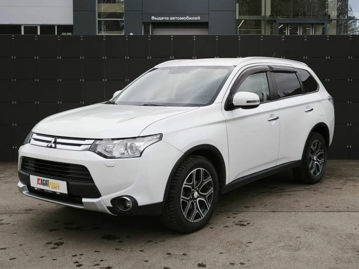 Mitsubishi Outlander III