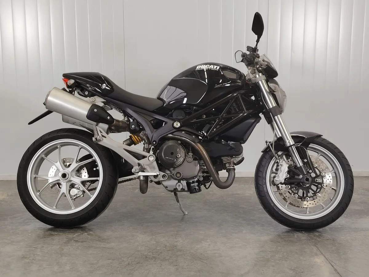 Ducati Monster 1100