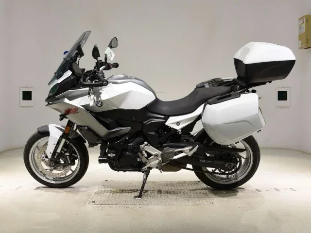 BMW F 900 XR