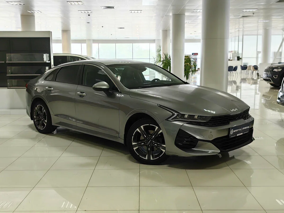 Kia K5 III