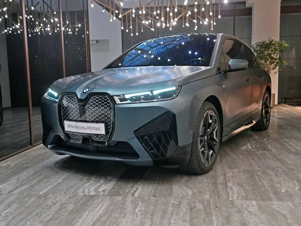 BMW iX I (I20)