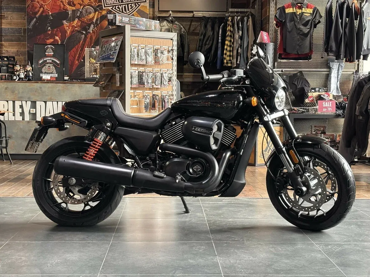 Harley-Davidson Street Rod