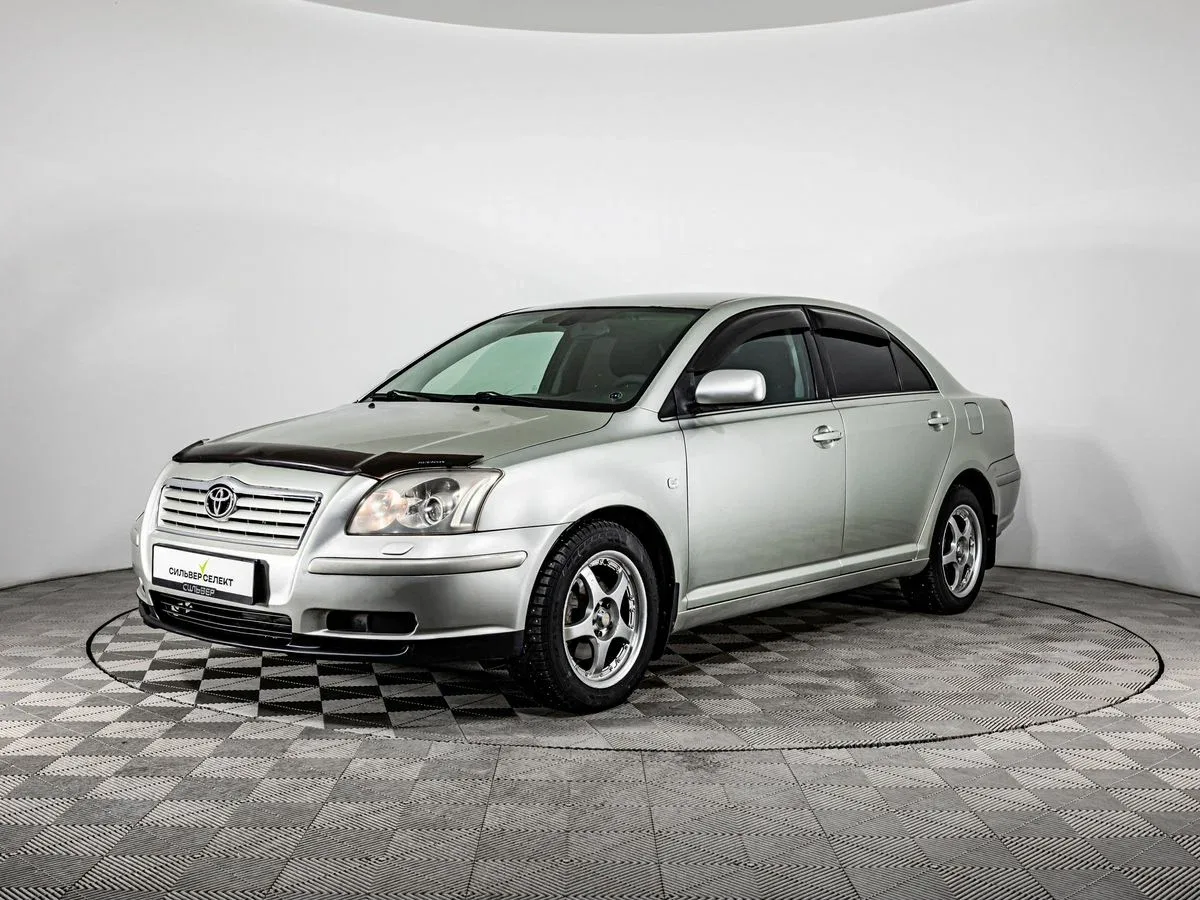 Toyota Avensis II