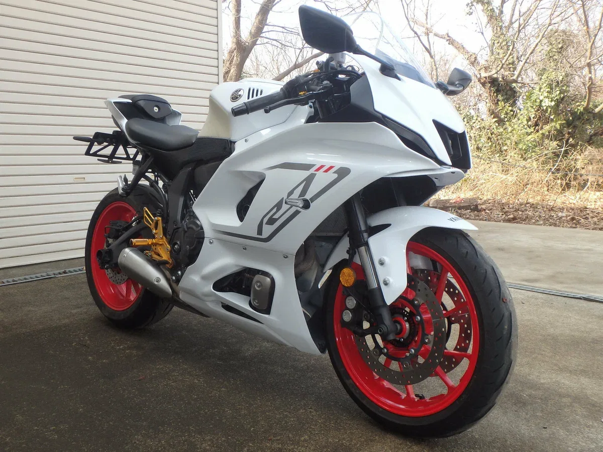 Yamaha YZF-R7