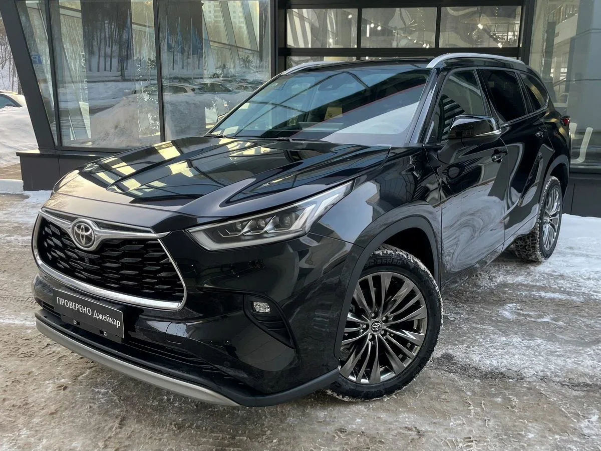 Toyota Highlander IV (U70)