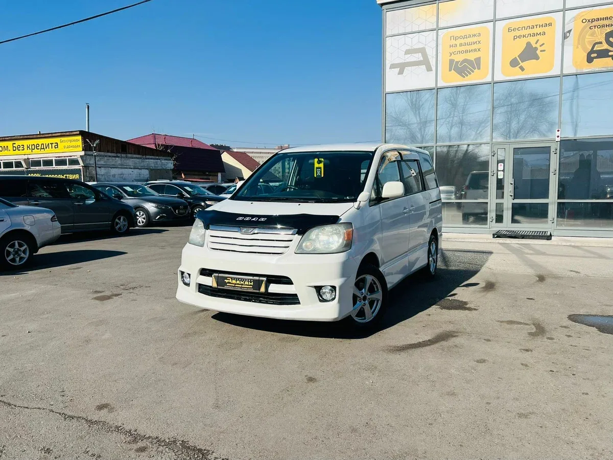 Toyota Noah I (R60)