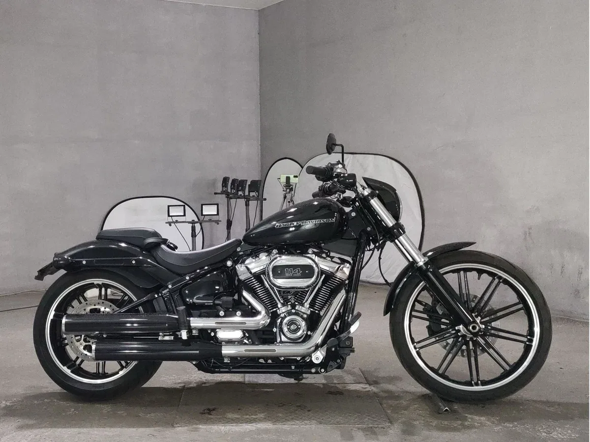 Harley-Davidson Breakout