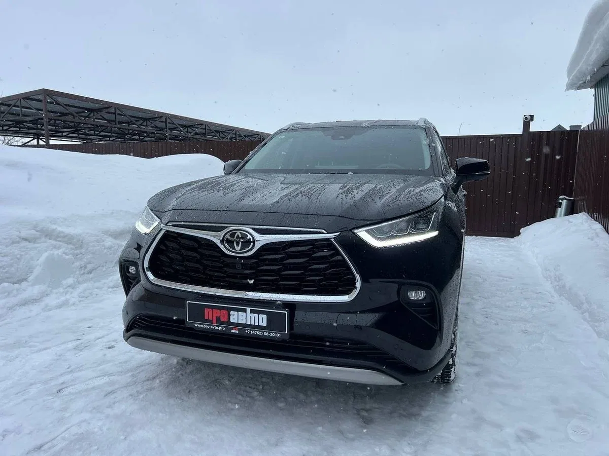 Toyota Highlander IV (U70)