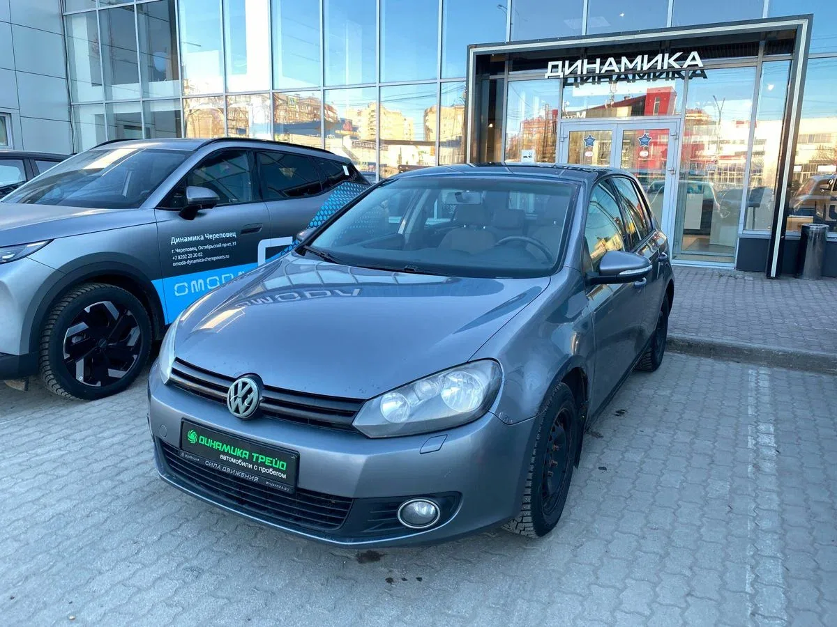 Volkswagen Golf VI