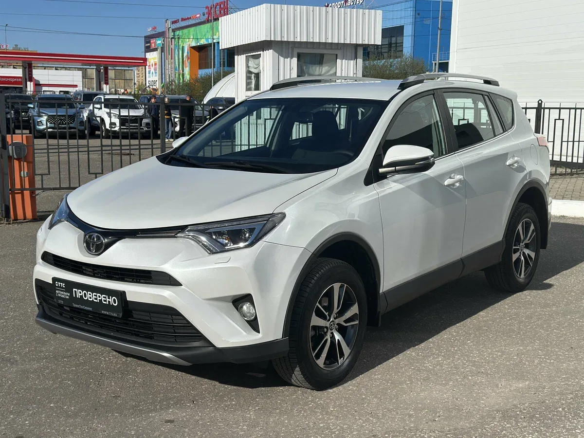 Toyota RAV4 IV (XA40) Рестайлинг