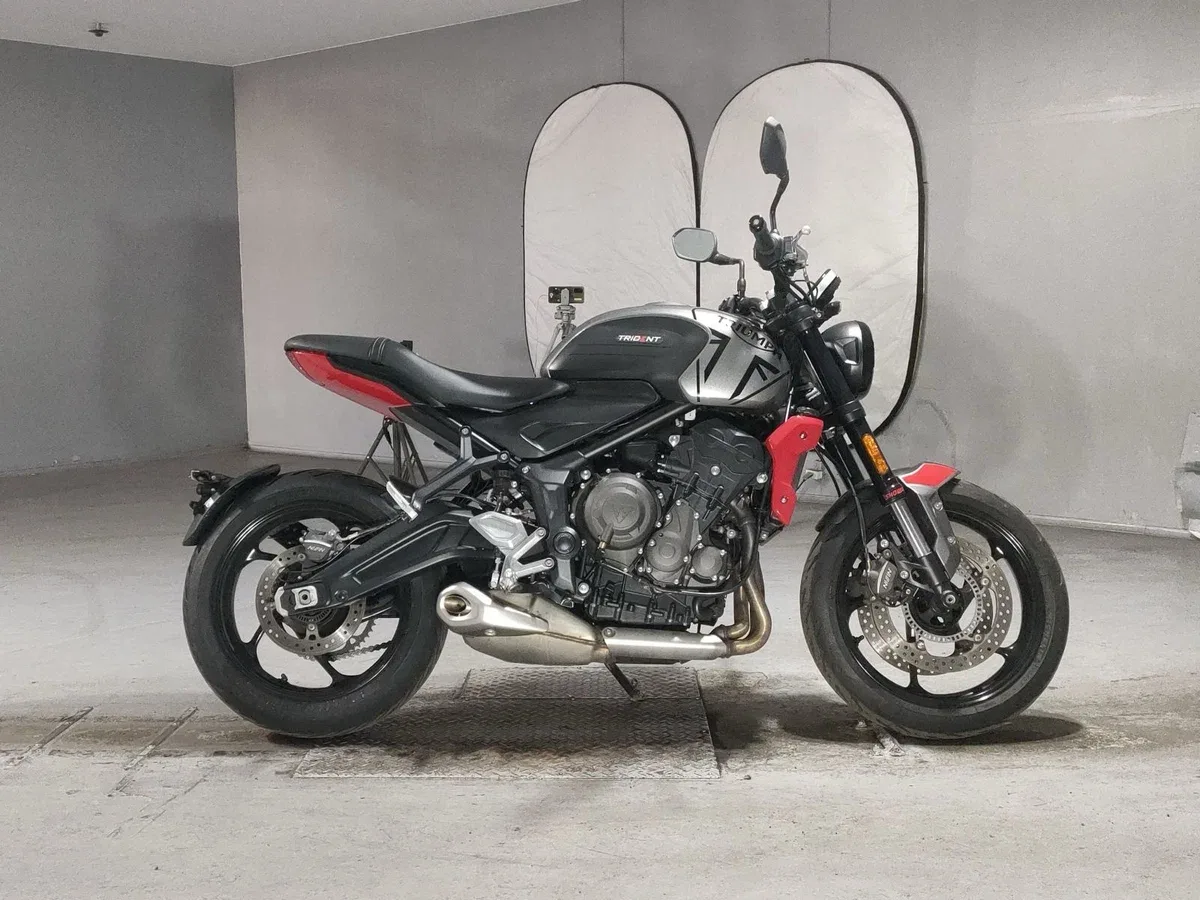 Triumph Trident 660