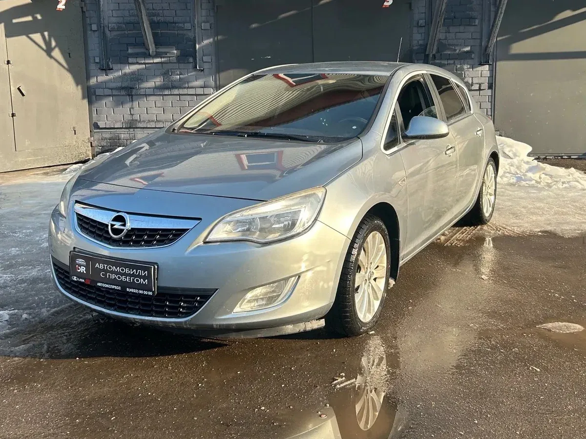 Opel Astra J