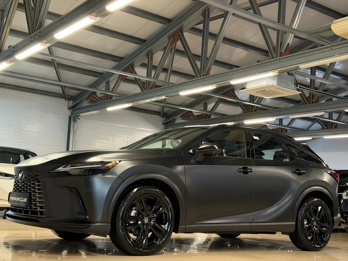 Lexus RX V