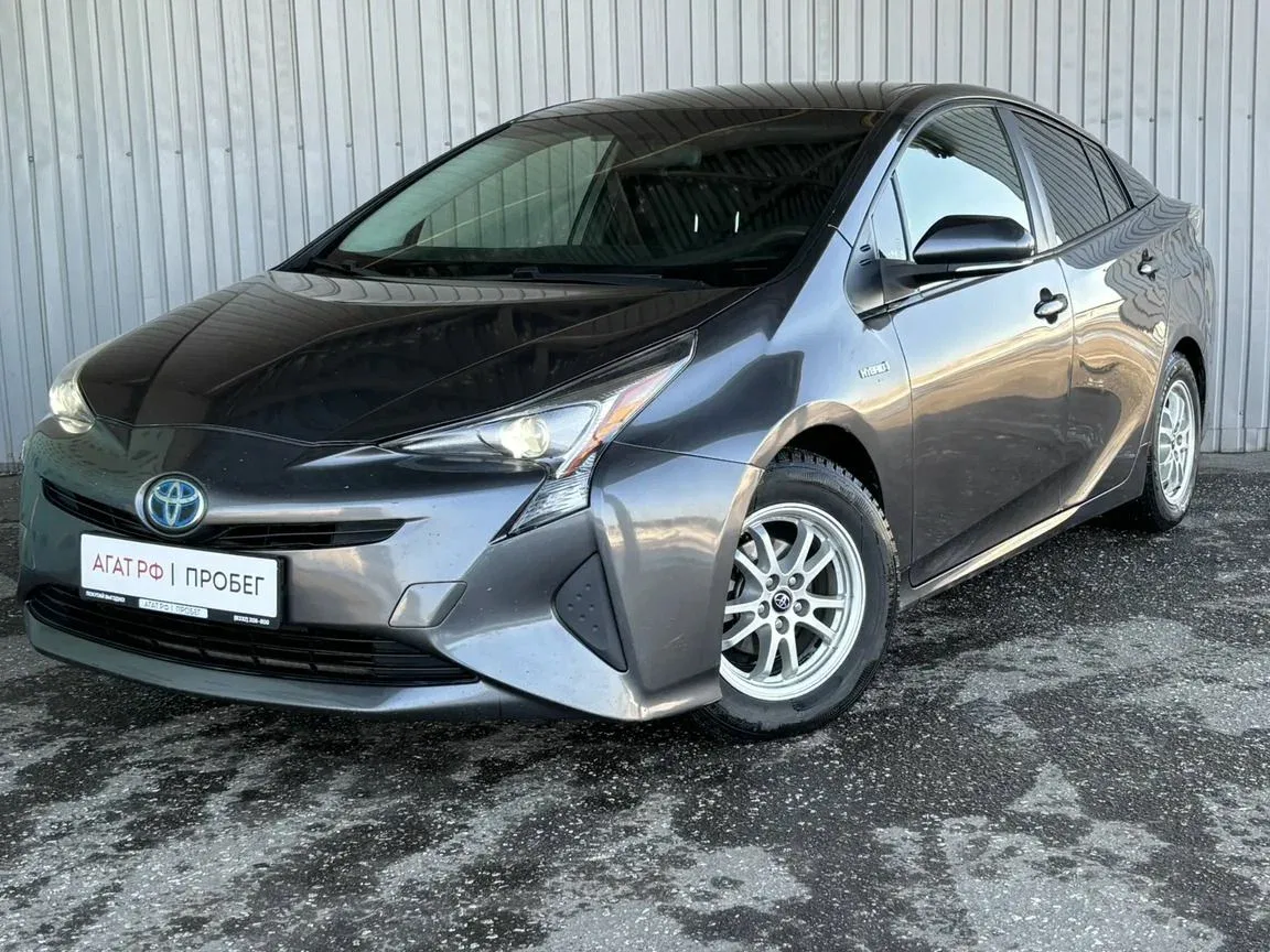 Toyota Prius IV (XW50)
