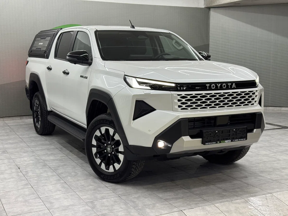 Toyota Hilux IX