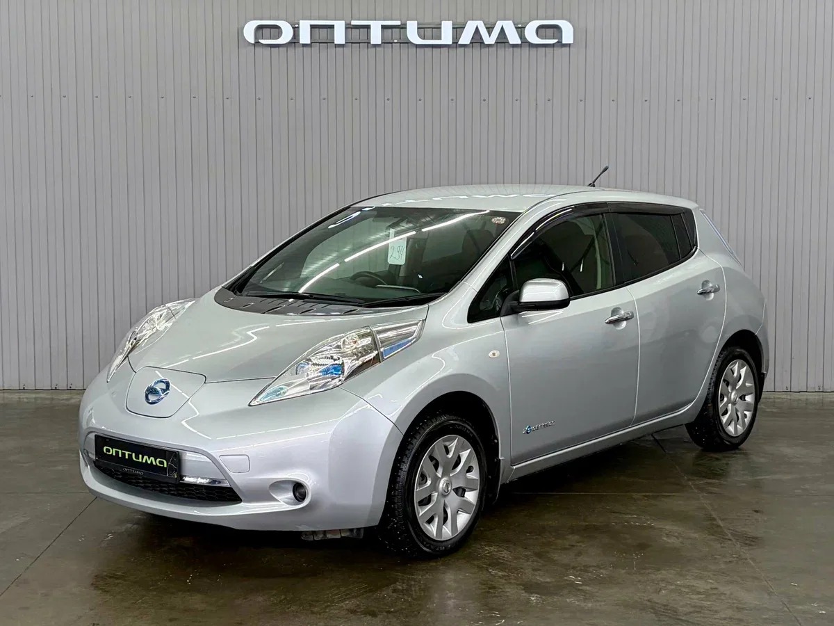 Nissan Leaf I (ZE0/AZE0)