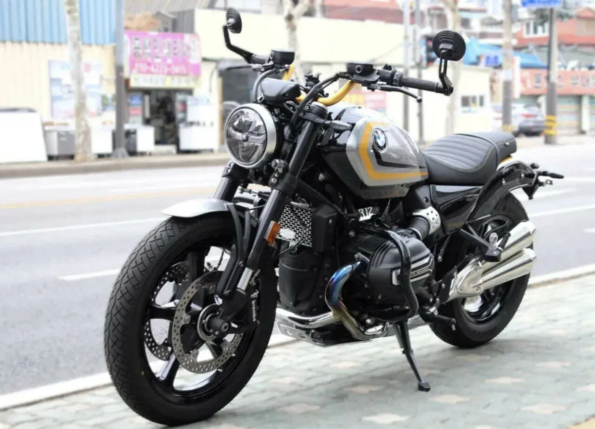 BMW R 12