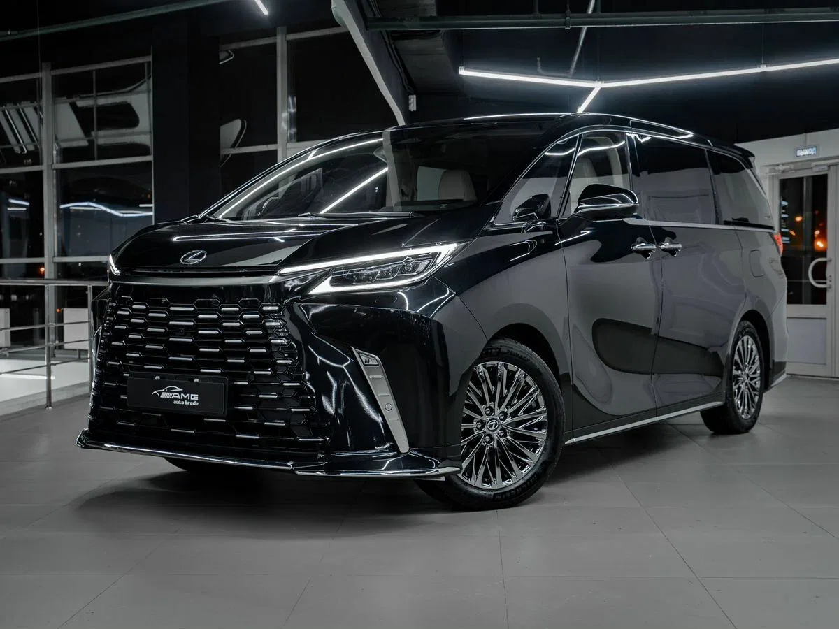 Lexus LM II