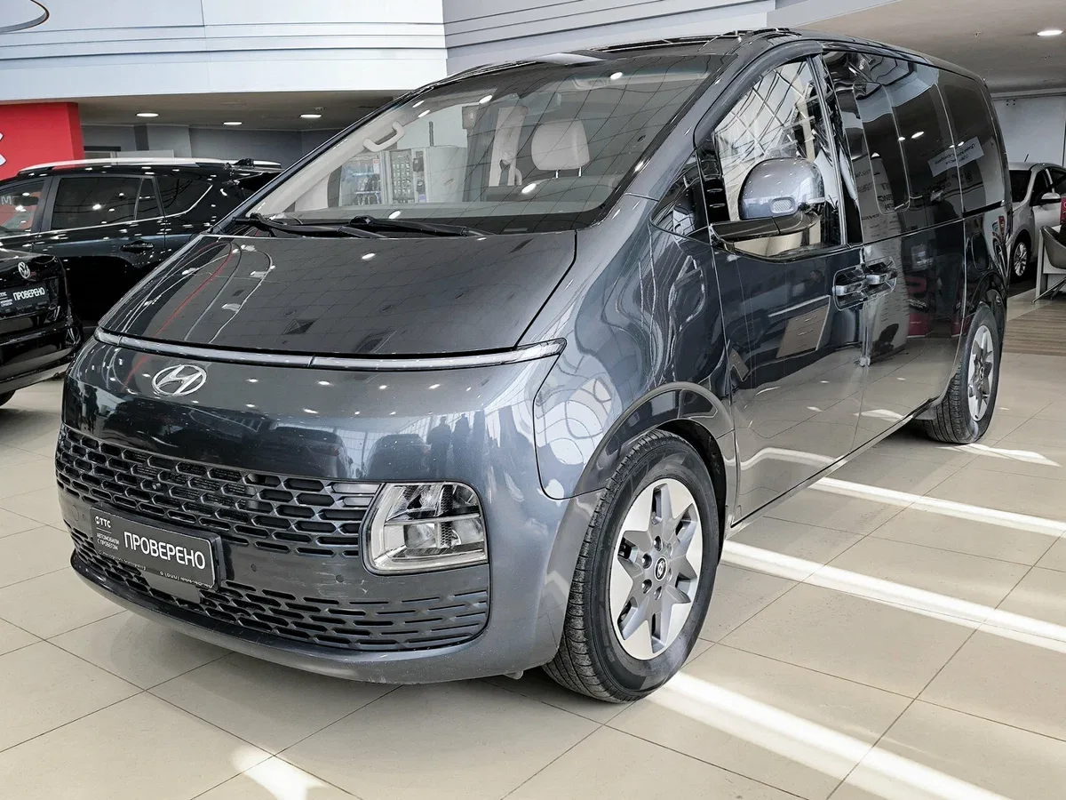 Hyundai Staria