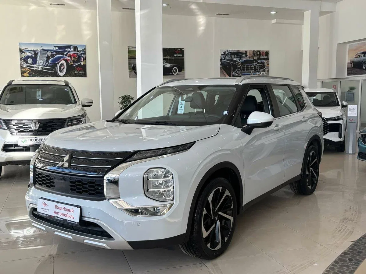 Mitsubishi Outlander IV