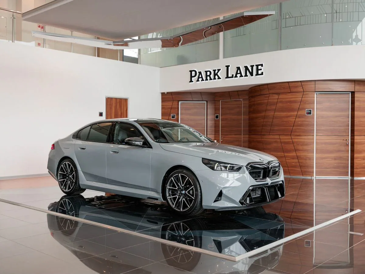BMW M5 VII (G90)
