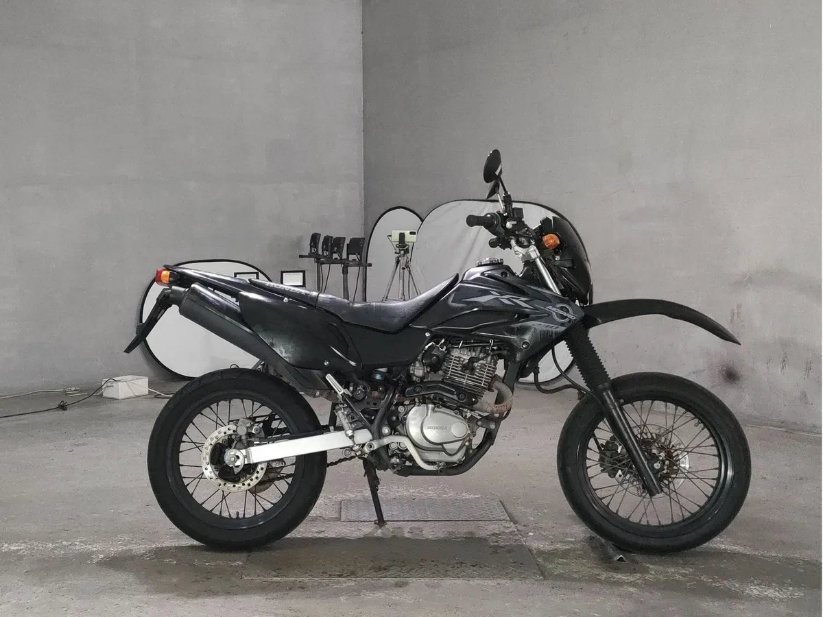 Honda XR 230