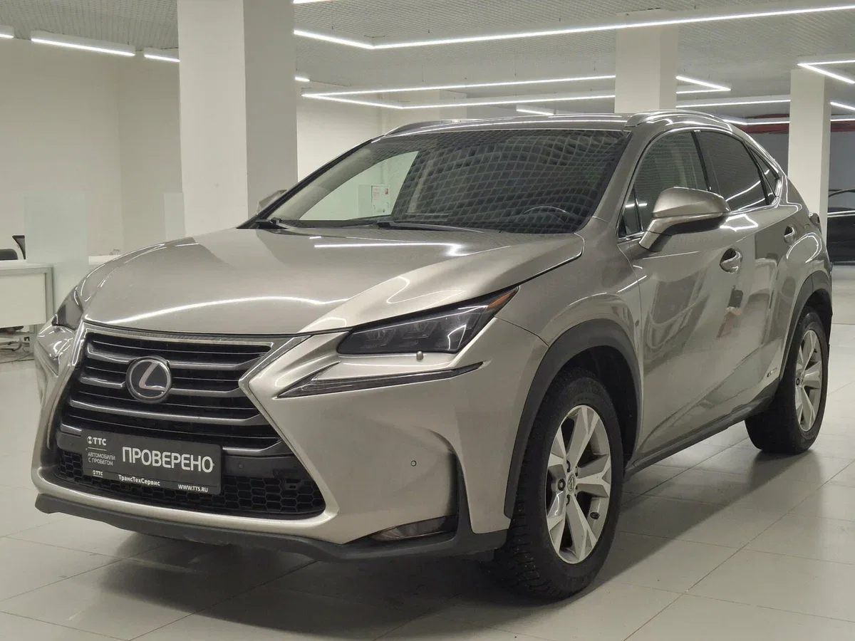 Lexus NX I