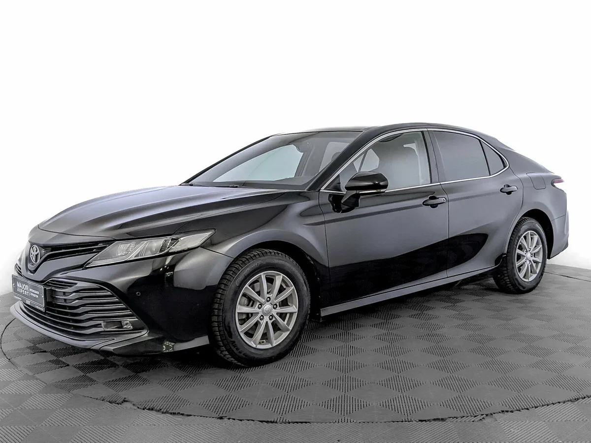 Toyota Camry VIII (XV70)