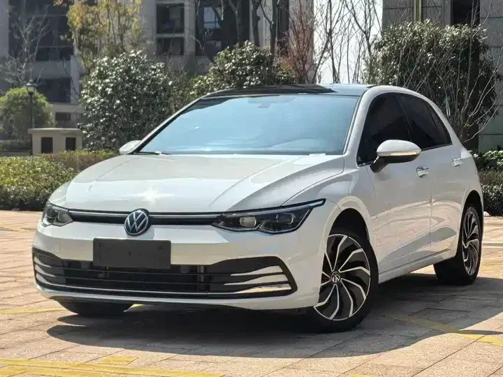 Volkswagen Golf VIII