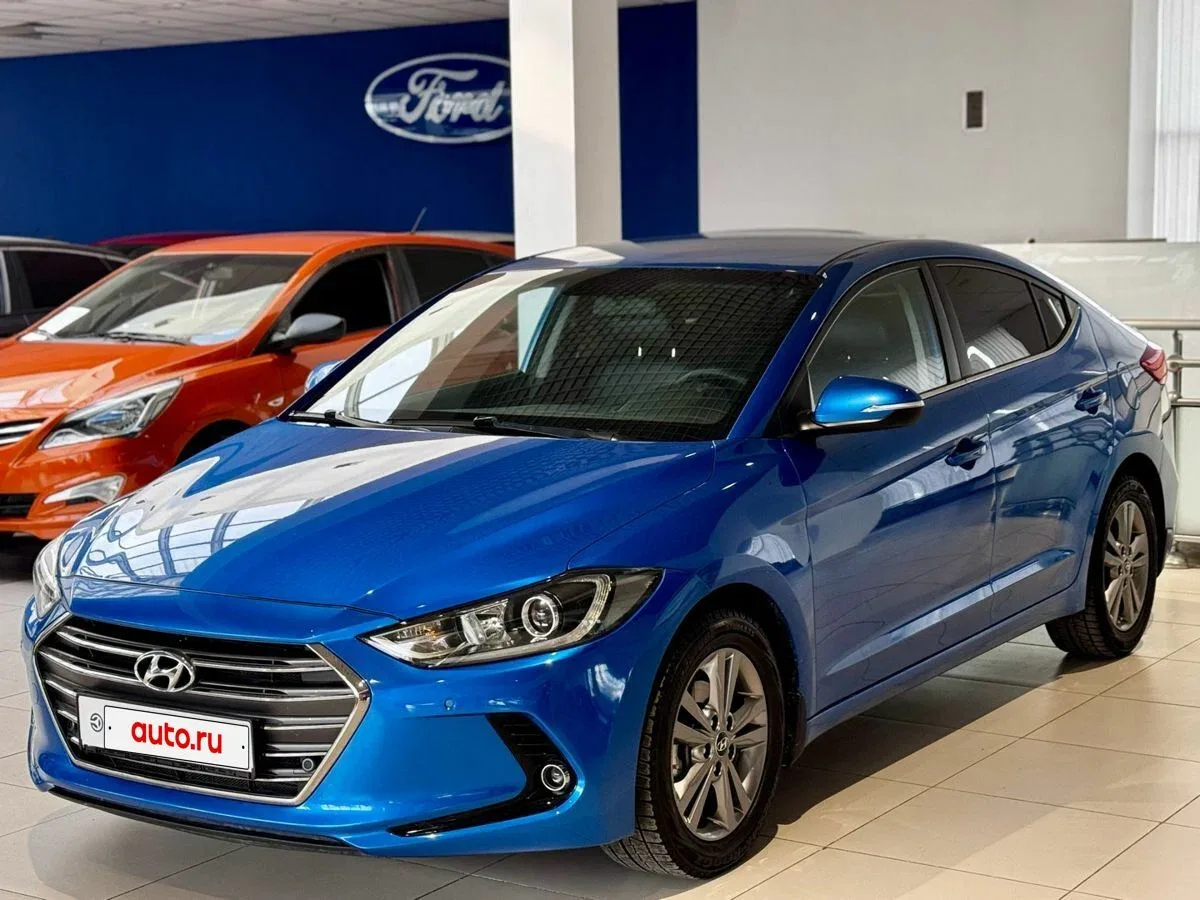 Hyundai Elantra VI (AD)