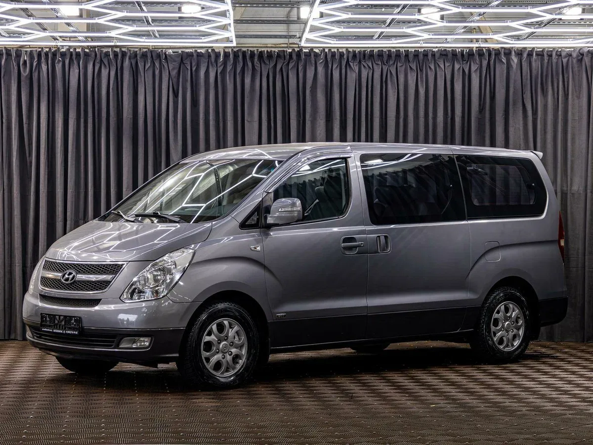 Hyundai Grand Starex I