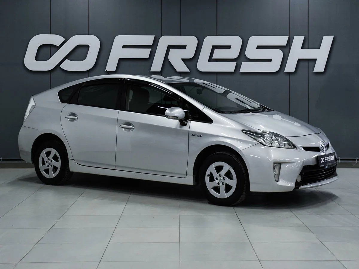Toyota Prius III Рестайлинг (XW30)
