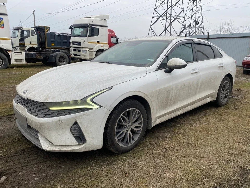 Kia K5 III