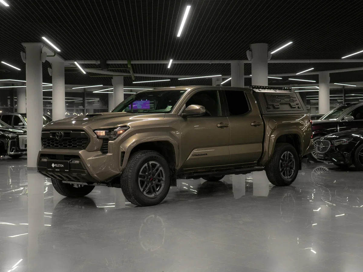 Toyota Tacoma IV