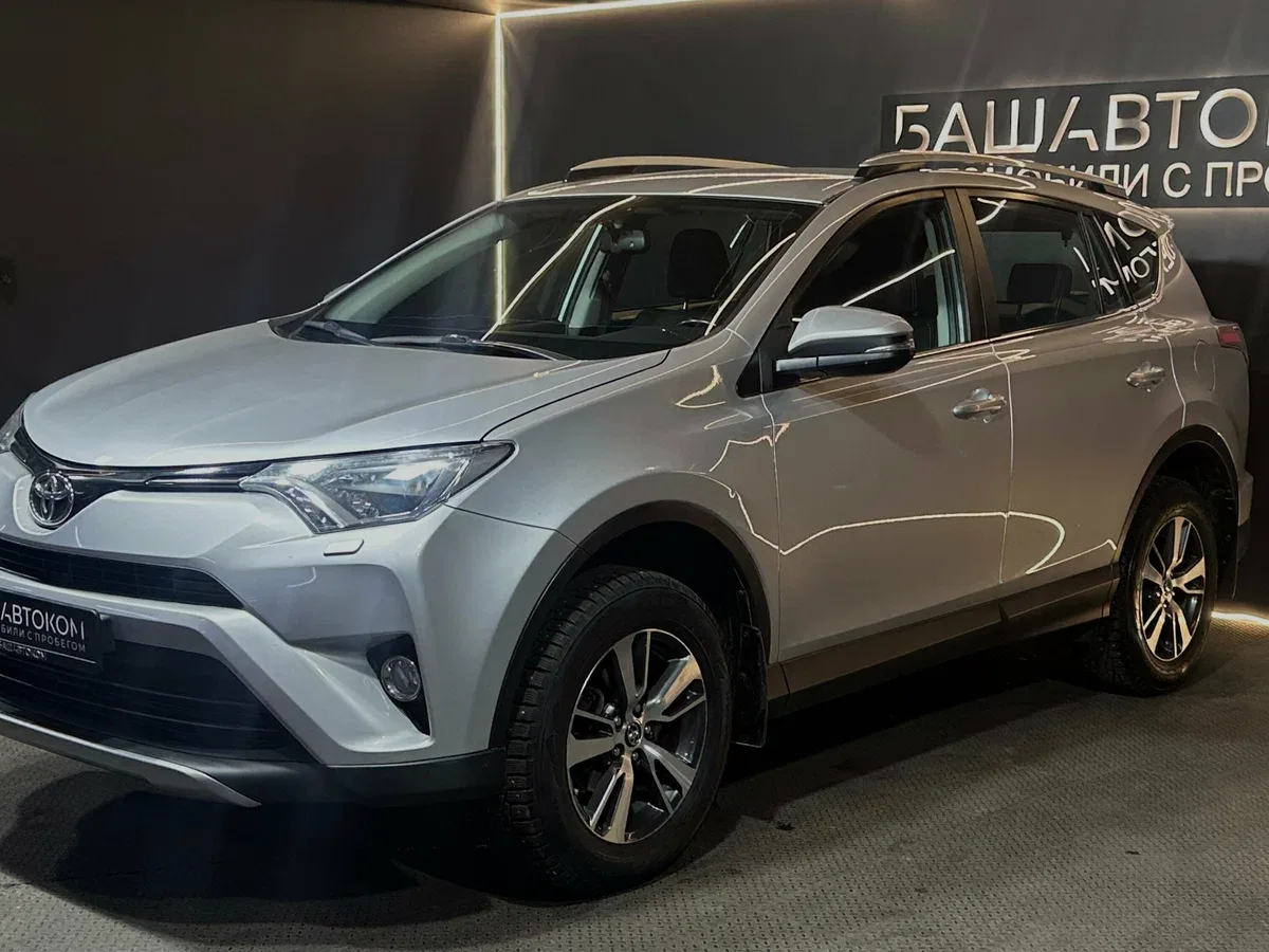 Toyota RAV4 IV (XA40) Рестайлинг