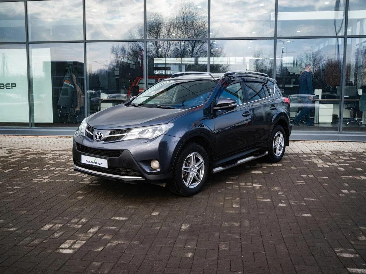 Toyota RAV4 IV (XA40)