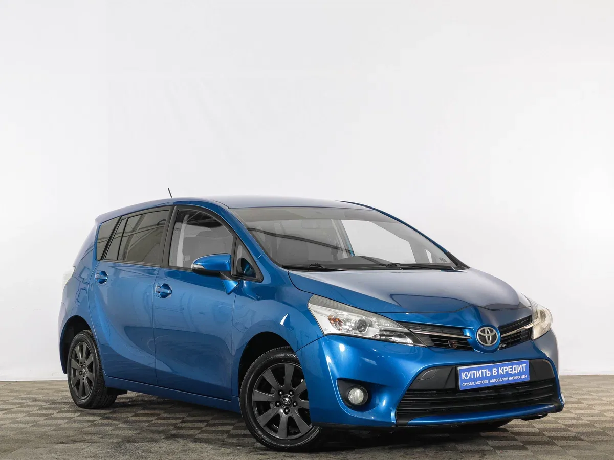 Toyota Verso I Рестайлинг