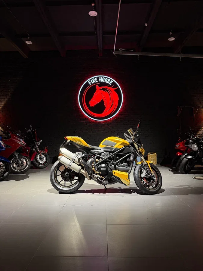 Ducati Streetfighter