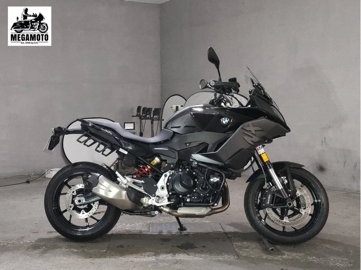 BMW F 900 XR
