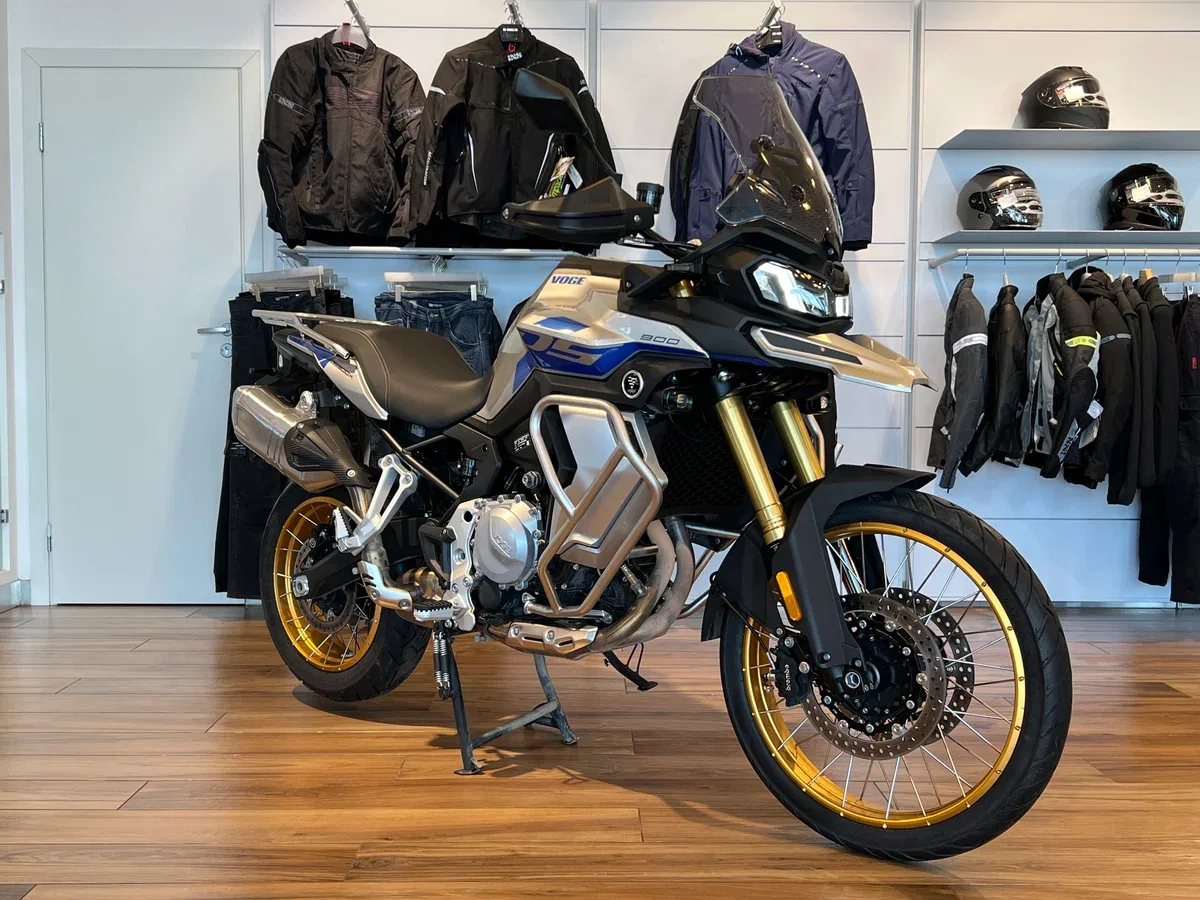 Voge DS900X